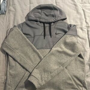Nike dry-fit hoodie xl